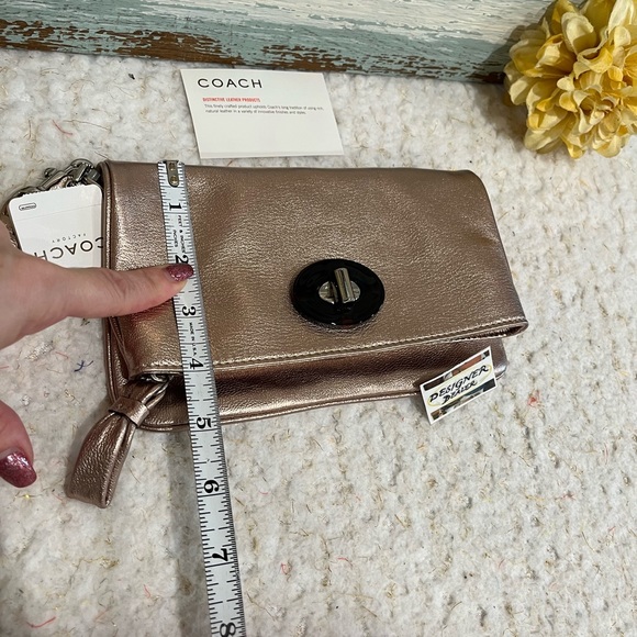 Authentic COACH Rose Metallic Leather Clutch NWT 42179 - Picture 10 of 11